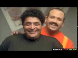 التقى بالفنان حسن إش إش الذي سمع صوته وأحبه، مما جعله يقدمه إلى الفنان حميد الشاعري الذي بدوره قدمه للقائمين علي شركة هاي كواليتي. Ø§ØºÙ†ÙŠØ© Ø¹ÙŠÙ†ÙŠ Ø¹ÙŠÙ†ÙŠ Ù‡Ø´Ø§Ù… Ø¹Ø¨Ø§Ø³ Eayan