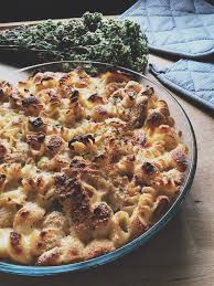 Versare metà della pasta, aggiungere metà della provola e il pepe, coprire con altri cucchiai di besciamella e aggiungere una spolverata di parmigiano. Pasta Mista Al Forno Zucchine Besciamella Origano Di Montagna Here S An Easy Baked Pasta Recipe Cool Chic Style Fashion