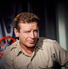 Richard Conte very good actor who never seemed to smile in his movies.😔