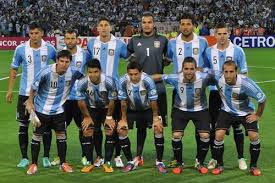 Argentina empató contra paraguay en un partido con un penalti a favor de la 'albirroja' y un gol anulado a messi que encendieron la polémica. Alineacion Y Analisis De Argentina