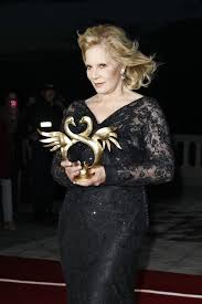 Darina Scotti La Fille De Sylvie Vartan Pose En Bikini Sur I Poses Photo Johnny