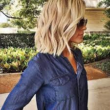 The blonde side of medium bob hairstyle. 21 Textured Choppy Bob Hairstyles Short Shoulder Length Hair Popular Haircuts Hair Styles Choppy Bob Hairstyles Short Shoulder Length Hair