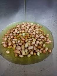 Kacang tanah adalah salah satu jenis. Cara Nak Bagi Kacang Goreng Rangup Cantik Tak Hangus Dan Lemau