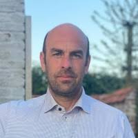 300+ perfiles de «Cooremans»