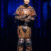 Starlight express ist ein musical mit der musik von andrew lloyd webber und texten von richard stilgoe. 1