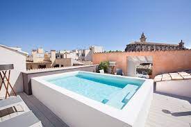 Toit Terrasse Et Rooftop Des Espaces Vegetalises Et Amenages En Ville Piscine Sur Le Toit Terrasse Toit Cabanes De Piscine