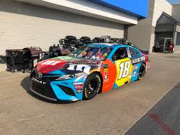 What's in a car number? Nascar 2017 Kyle Busch 18 Martinsville Race Win Halloween M Ms Candy 1 24 Car Sport Cars Touring Cars