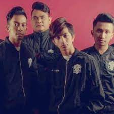 Assalamualaikum dan salam sejahtera, terima kasih kepada spooky wet dreams untuk penjelasan dan permohonan maaf ini,kami juga ingin mohon maaf diatas kesalahan bahasa dan tuduhan,kami. Kenali Kumpulan Floor 88 Pelantun Lagu Zalikha Encikshino Com