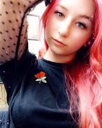 Kayla Winsor's Instagram, Twitter & Facebook