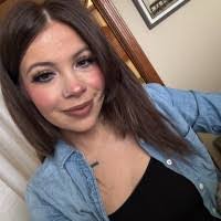 Chelsea Pemberton's Instagram, Twitter & Facebook