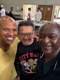 Cityballers Legends come say Hello we going to be hooping for those that  still got it . I'm suiting up so give me the ball and get out the way .