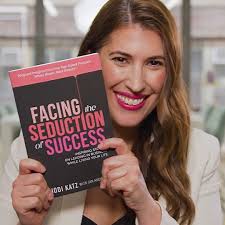 At the WWD Beauty CEO Summit last week in Miami, @basebeautycreativeagency  CEO introduced her new book “Facing the Seduction of Success: Inspiring  Stories