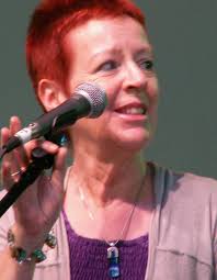 Tríona Ní Dhomhnaill — Wikipédia