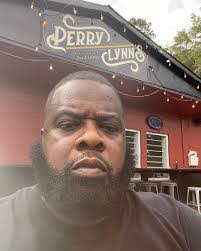 Derek Faison's Instagram, Twitter & Facebook