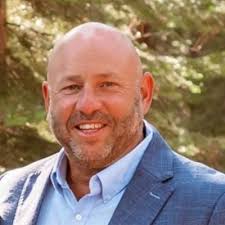 This morning a ceremony was held at Cranston City Hall to celebrate three  promotions, swear in six new officers and recognize a dispatcher who  retired after 33 years of service. The following… |