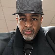 Profil untuk Glendon Hall