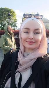 Hajmo svi jutarnji selfi u komentar i to sa kahvom i onim slinim tortama od  sinoć :D hajmoooo