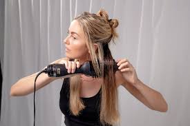 Get simple, beautiful blowouts with one tool. How To Create The Perfect Salon Blowout With The Hot Tools Volumiser One Step Blowout Hot Tools Australia