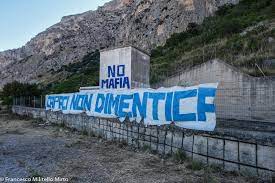 Cinquantasette giorni dopo la strage di capaci, il 19 luglio, le bombe continuano a far tremare palermo. Strage Di Capaci Il Covid Non Ferma Il Ricordo Le Commemorazioni Di Oggi