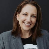 Kimberly Schauer's Instagram, Twitter & Facebook