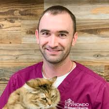 Veterinarians & Team in Hondo, TX