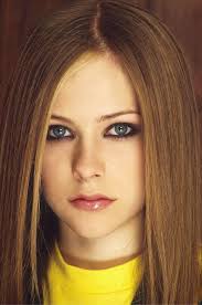Unreleased music video for avril's song mobile, from her debut album let go. The One And Only Avril Lavigne Photographer Anthony Cutajar 2002 2000s 00s Avril Lavigne Photos Avril Lavigne Style Avril Lavigne