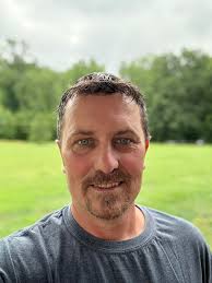 Good looking couple in the Huntington wv area looking for good looking  single males. Hit us up