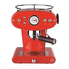 Per casa invece, dato che c'è tempo e modo di seguire al meglio la preparazione del caffè e in considerazione del fatto che probabilmente le tazzine erogate quotidianamente saranno in minor quantità, si può optare per una macchina che viene alimentata con caffè in grani. Le 5 Migliori Macchine Da Caffe Del 2021 Caratteristiche Recensioni Prezzi