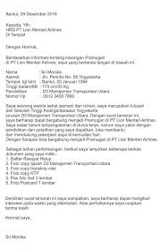 Berikut adalah contoh pembuka surat lamaran kerja tulis tangan surat lamaran kerja juga mempunyai sistematika penulisan yang harus kita ikuti. Contoh Surat Lamaran Kerja Menjadi Pramugari Lion Air 2019 Info Pramugari Pramugari Kerja Lion