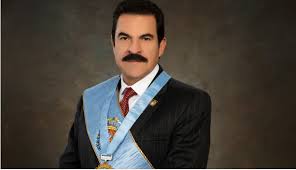 Manfred Reyes Villa