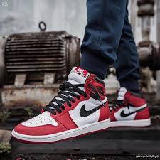 Air Jordan 1 Retro High Chicago Sneakers Men Fashion Sneakers Air Jordans
