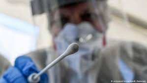 You should seek a test if you show one of these three key symptoms Germany Moves Toward Coronavirus Tests At Airports News Dw 22 07 2020