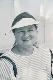 Alexis Lackey's Instagram, Twitter & Facebook