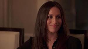 Meghan markle earrings, rose stud bridal earrings, meghan markle jewelry, silver cubic zirconia flower art deco earrings dodosisters. The Necklace With Several Triangles Of Rachel Zane Meghan Markle In The Series Suits The Lawyers To Measure S07e09 Spotern