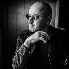 Perry Blake (@PerryBlakeSings)