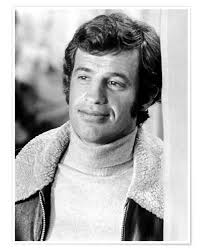 The son of the renowned french sculptor paul belmondo, he studied at conservatoire national superieur d'art dramatique (cnsad); Jean Paul Belmondo Posters And Prints Posterlounge Com