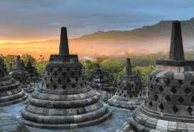 Untuk memahami teks ini salah satunya dengan mempelajari materi cara belajar membaca teks bahasa inggris dengan mudah.contoh paragraf singkat bahasa inggris tentang liburan tersebut antara lain contoh cerita liburan ke gunung dalam bahasa inggris. 4 Contoh Recount Text Bahasa Inggris Tentang Liburan Terlengkap