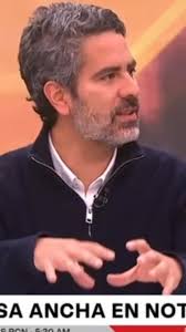 ¿Alguien entiende cómo @petrogustavo terminó de guerrerista –proponiendo  convertir Oriente Medio en un polvorín mundial– y Trump de abanderado de La  Paz?, ¿No se suponía que era exactamente al revés ...