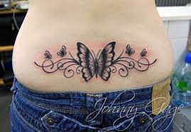 50 Lower Back Tattoos Ideas For Women That Will Make You Want One Schmetterling Tattoo Weibliche Rucken Tattoos Rose Und Schmetterling Tattoo