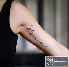 Hình xăm chữ tiếng anh với những câu văn hay và ý nghĩa, lại không quá khó hiểu vẫn tạo được sự bí ẩn và nổi bật của chủ nhân của nó. 100 Hinh XÄƒm Chá»¯ Tiáº¿ng Anh Y NghÄ©a Vá» Tinh Yeu Cuá»™c Sá»'ng 2018 Hinh XÄƒm Nam Hinh XÄƒm XÄƒm