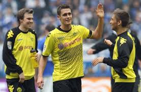 Moritz leitner is on facebook. Der Vfb Stuttgart Gibt Den Nachsten Transfer Bekannt Der 20 Jahrige Mittelfeldspieler Moritz Leitner Wird Fur Zwei Jahre Von Borussia Dortmund Ausgeliehen So Hat Leitner Den Wechsel Auf Seiner Facebook Seite Vermeldet Stuttgarter