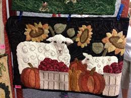 Pin By Beverly Thomson Friedrich On Hooked Rugs For Inspiration In 2020 Rug Hooking Frames Rug Hooking Patterns Rug Hooking