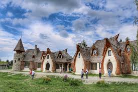 Cea mai spectaculoasa atractie turistica din transilvania. Castelul De Lut Valea Zanelor Mateoc Ro