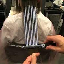 Btcmorningquickie Wide Tooth Comb Balayage Kind Of Mesmerizing To Watch By Kenan Senay We W Hair Color Techniques Diy Highlights Hair Wide Tooth Comb