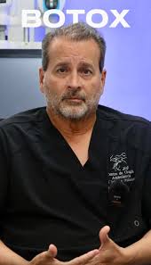 Gustavo Colberg MD, Cirujano Plástico