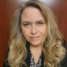 Tamara Hutter's Instagram, Twitter & Facebook