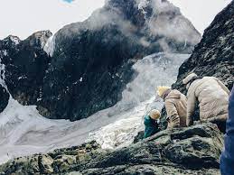 The rwenzori mountains sits on the border of uganda and drc and are rarely visited, yet alone studied as the area is difficult to access and was until resent a conflict zone. 12 Day Rwenzori Mountain Trek By Rwenzori Mountaineering Service Bookatrekking Com