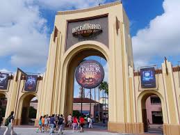 Wake up where the action is with amazing attractions like the wizarding world of harry potter™ and three theme parks including universal studios florida. 19 Essential Things To Know Before Visiting Universal Studios Orlando