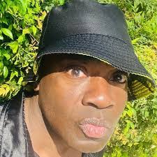 Lorenzo Warren's Instagram, Twitter & Facebook