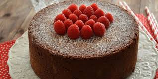 Det er mange myter om hvordan den suksessrike kaken har fått sitt navn. Pastel De Chocolate Fyldig Kake